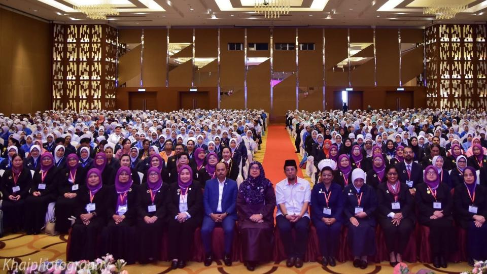 Malaysian nurses and Malaysian Nurses Association representatives pictured at event
